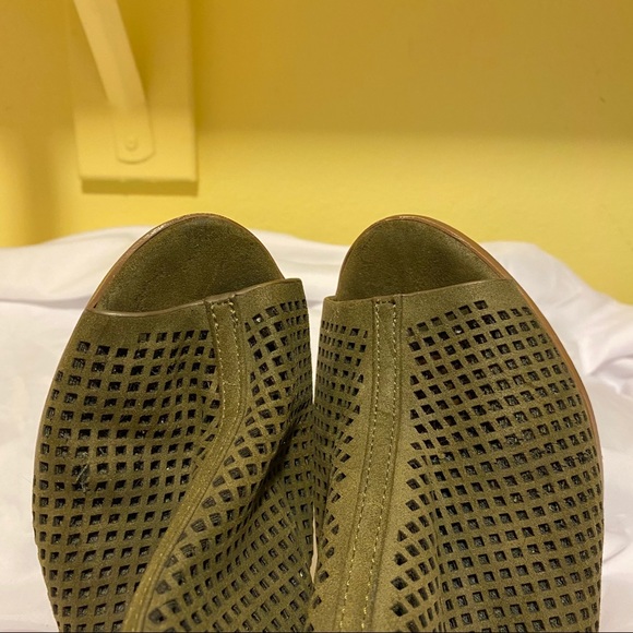 Heel-less booties - Picture 4 of 5